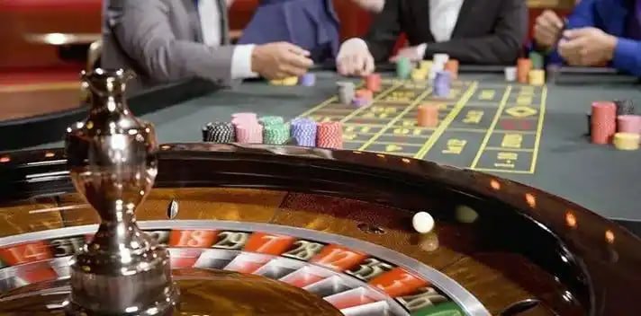 Online Poker Blackjack ကတ်ဂိမ်း free bonus VIP Cashback Myanmar ကစားသမား